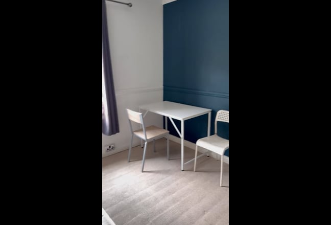 Beautiful double room available  Main Photo