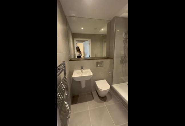 One Bedroom Flat in the Iconic Springwell Gardens Main Photo