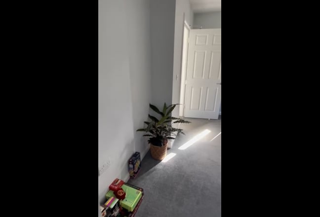 2 Rooms Available in Pristine Kingswood Home Main Photo