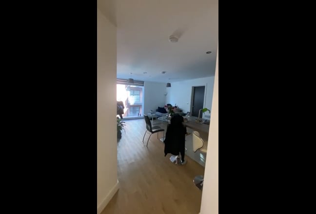 Looking for flatmate  Main Photo
