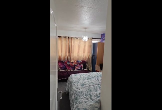This 3 bed room house.Double room available for re Main Photo
