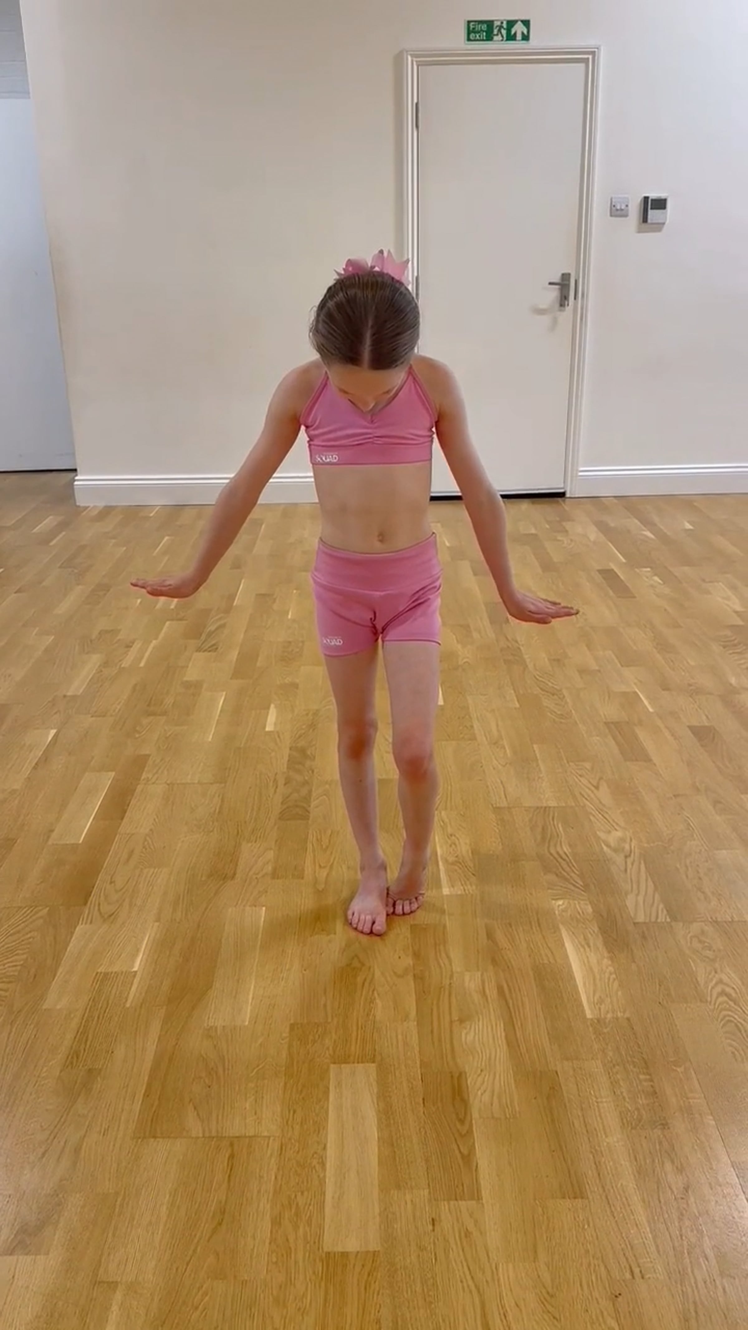 Esmaé kevany Dancing | Videos & Movies on Vimeo