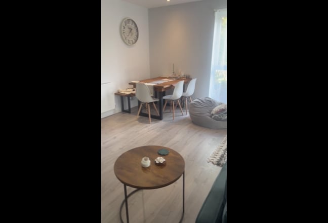 Video 1: Furnished double bedroom with natural light