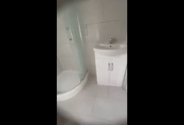 Double Room with En-suite | Bright & Spacious Main Photo
