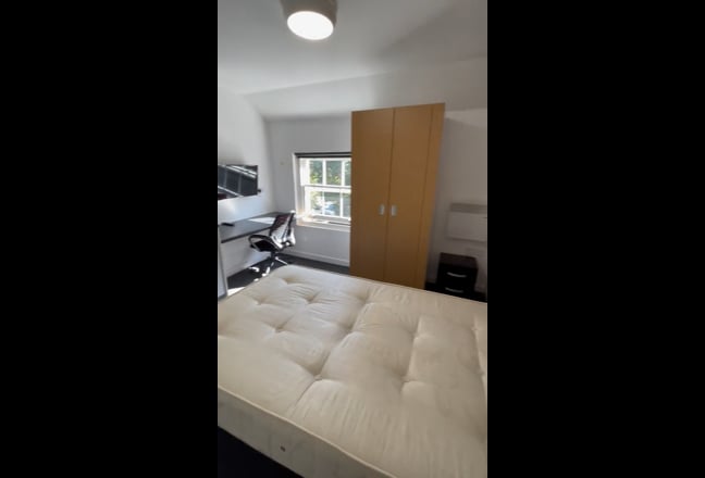 Studio all bills Inc-3 mins to UoL Main Photo