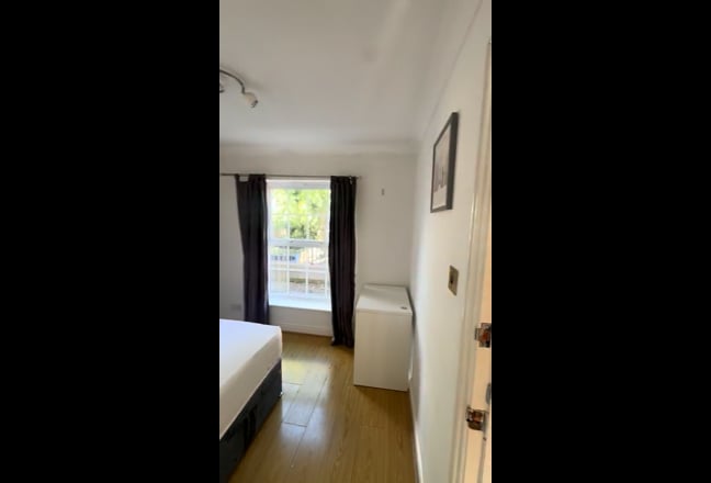 Video 1: Ensuite 1
