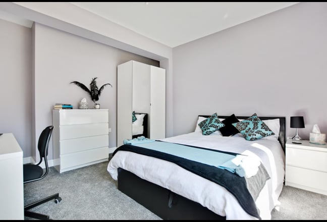 🛏️ Modern Double room | Bills Inc | Weekly Clean Main Photo