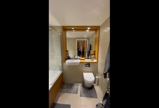 2 bed 2 bath flat for rent in Canning Town Main Photo