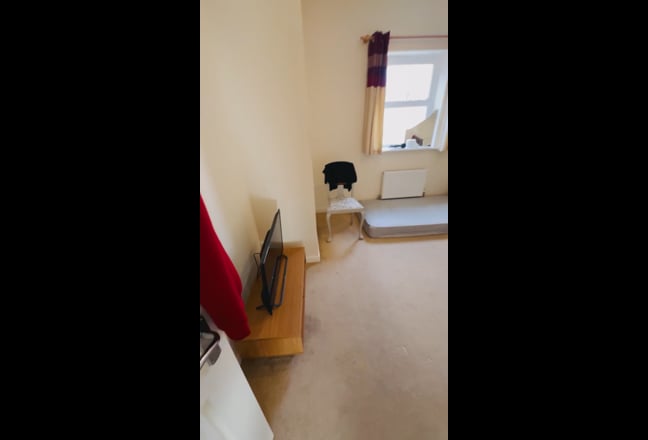 Room town centre  Main Photo