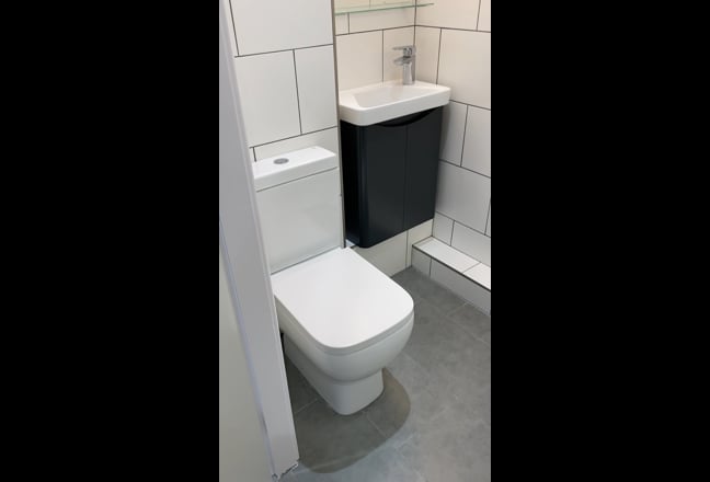 Furnished Double Bedroom with Ensuite  Main Photo