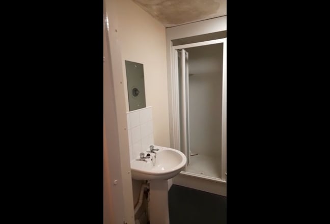 For Rent: Spacious Student Room with Wi-Fi - £800 Main Photo