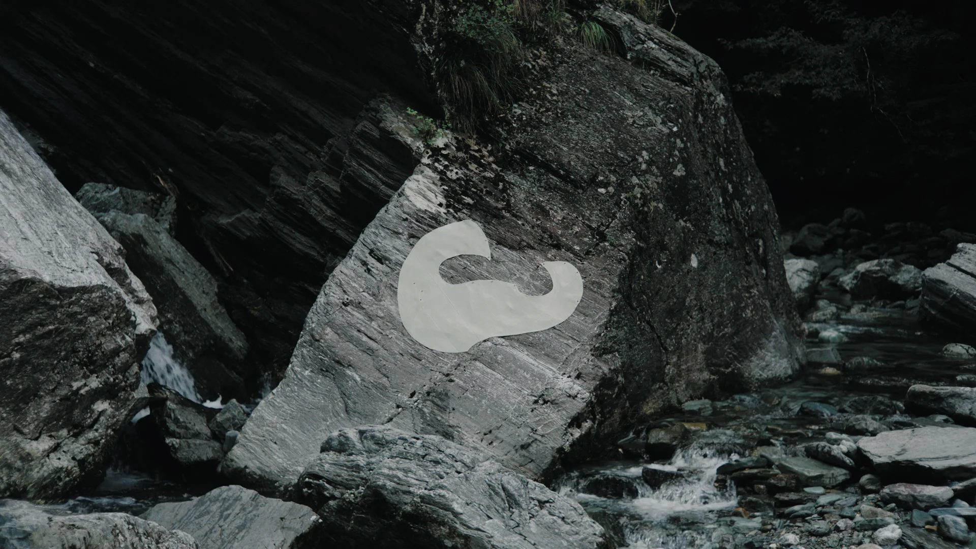 Introducing Items “STONE CLOUD” – ISSEY MIYAKE EU