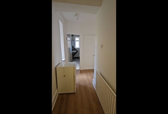 Beautiful newly refurbished GF Flat in New Barnet Main Photo
