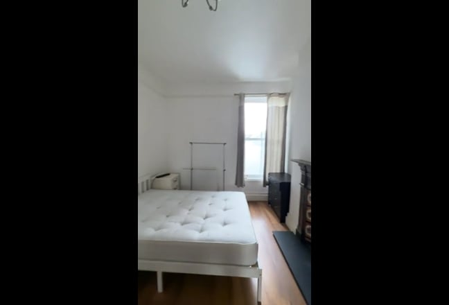 Large Double Bedroom High Street Teddington Main Photo