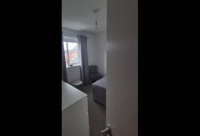 Double bed room Main Photo