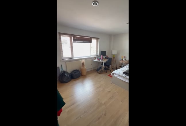 Bermondsey flat w garden close to river & station Main Photo