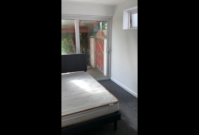 Great property in and excellent location Main Photo