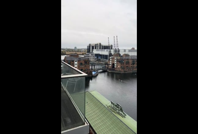 Studio flat — Baltimore Wharf — Available 1 Nov Main Photo