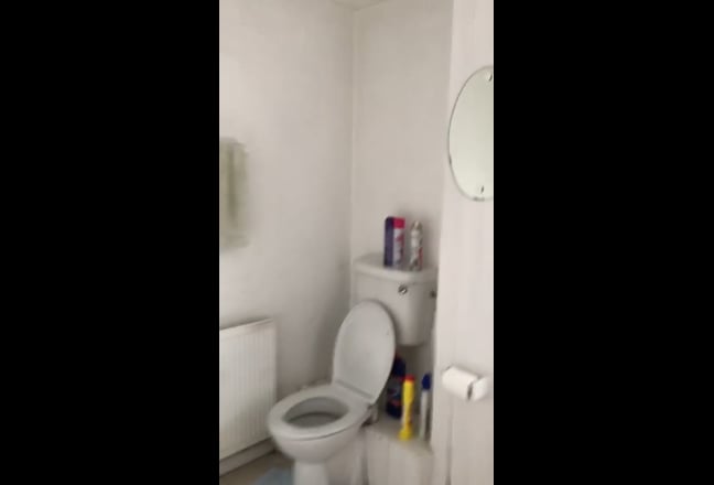 Large double room in large Guildford house Main Photo