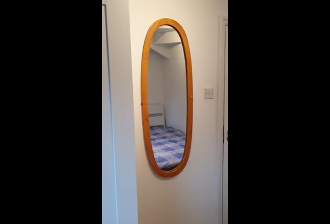 Double for 1 , parking,tube, all bills, cleaner  Main Photo