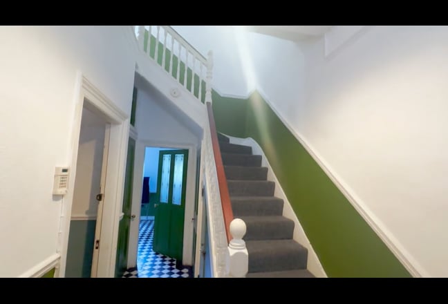 Double Bedroom Available in SE6 ( Couple Welcome ) Main Photo
