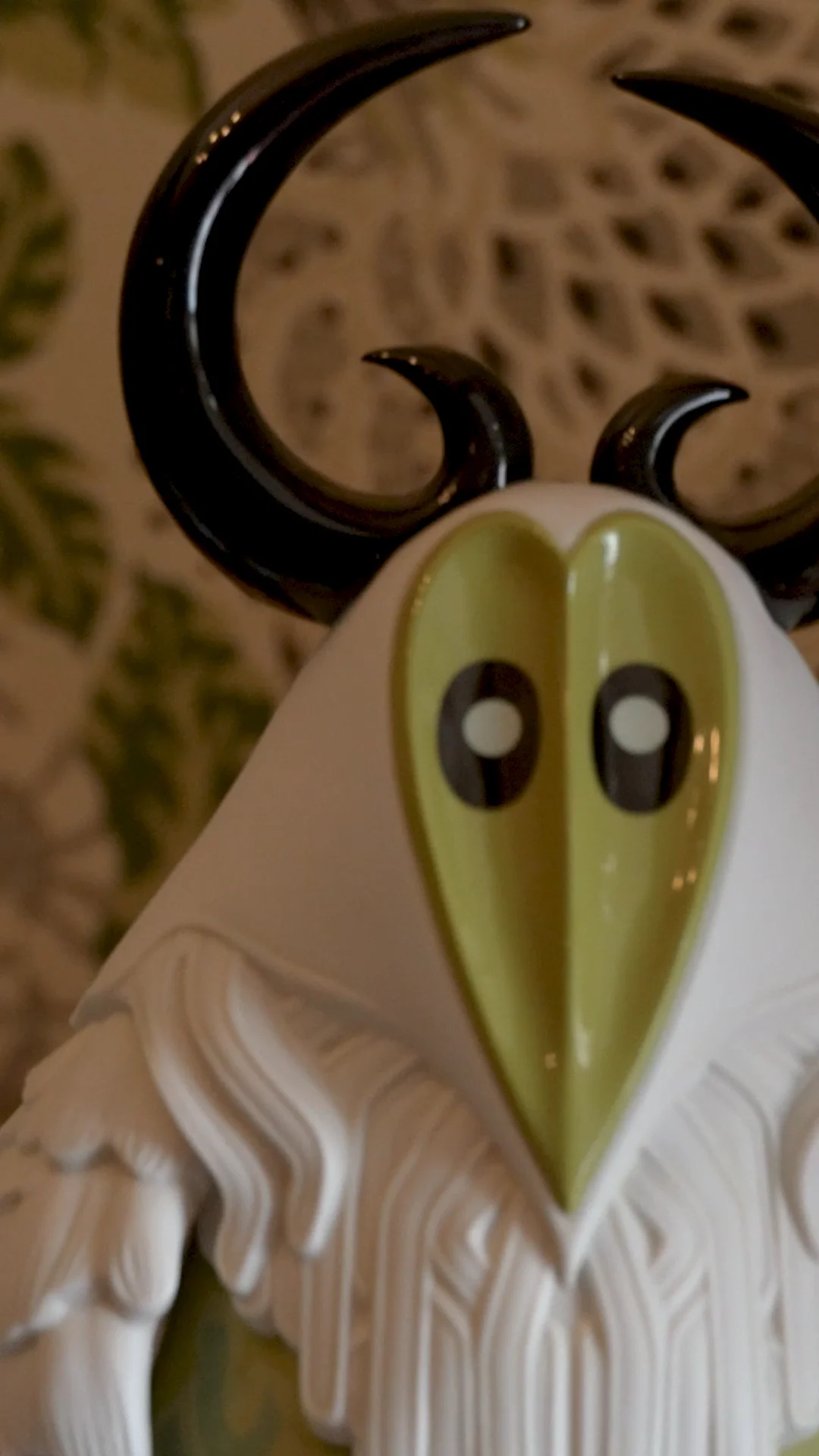 （234）【特価】✿有田焼★景泉作★白磁透彫遊鐶龍耳香炉★破魔オマケ付き★ Yokai - Tengu | リヤドロ公式オンライン