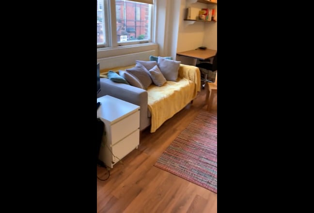 Delightful Studio Flat In Prime Location Main Photo