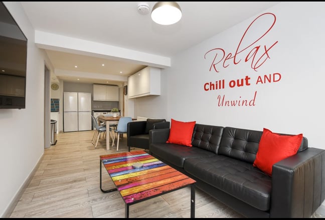 Video 1: Lounge