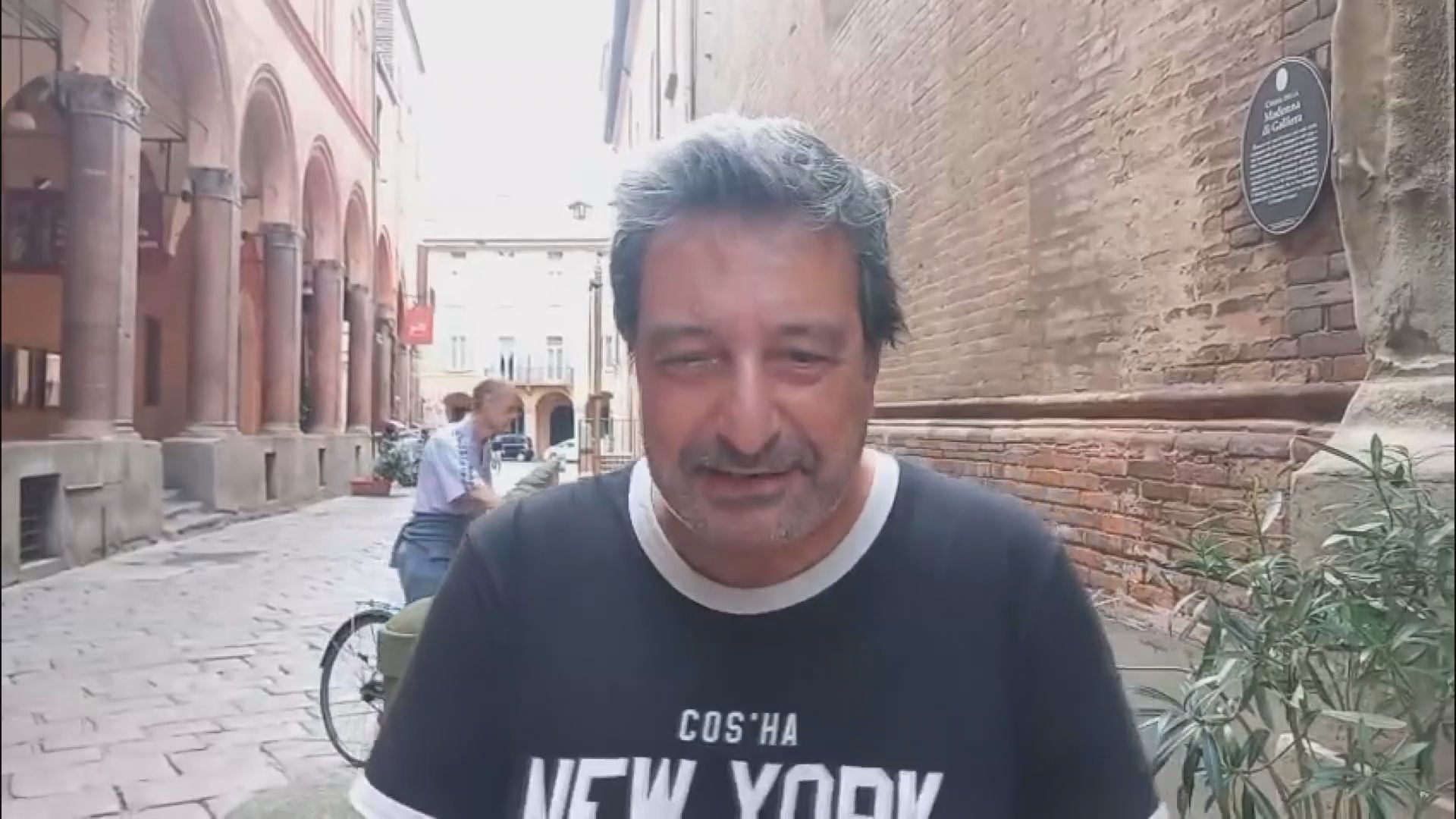 Eliminazione dei cestini per i rifiuti: i cittadini contro il provvedimento del Comune