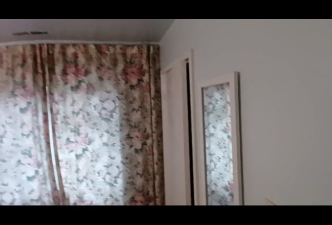 Video 1: Bath tub and toilet