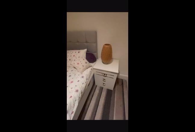 Room for Rent ! Main Photo