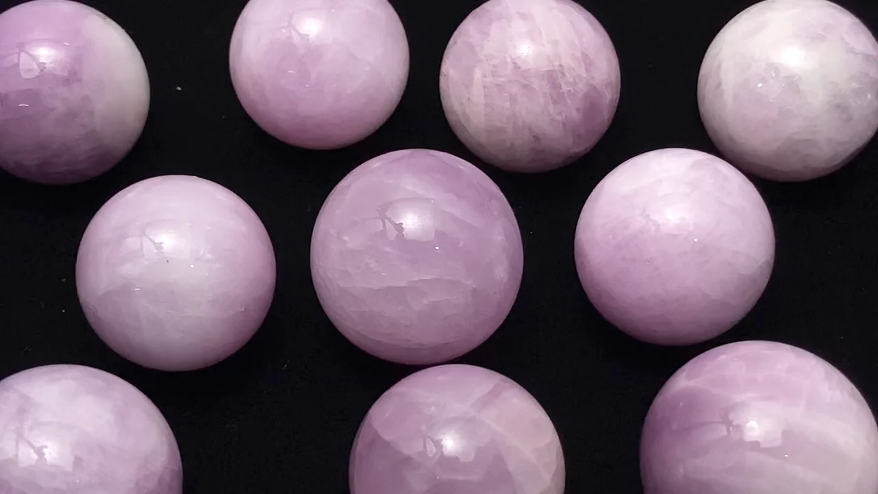 ナイジェリア産クンツァイト スフィア・ラウンド23mm 1個