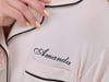 Naisten pyjama nimellä, roosa