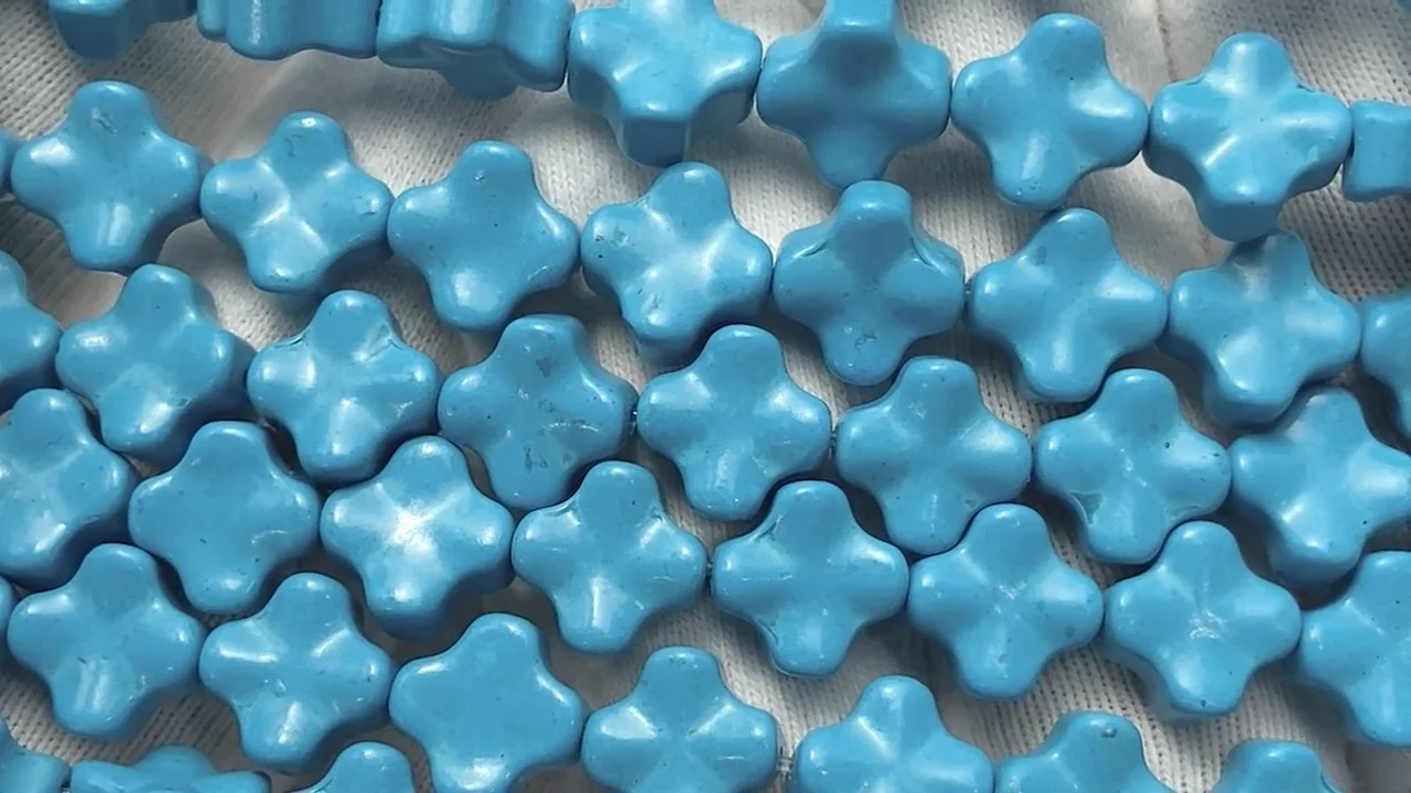 練りターコイズ（染色） フラワー8×8mm 1連｜天然石ビーズの卸問屋