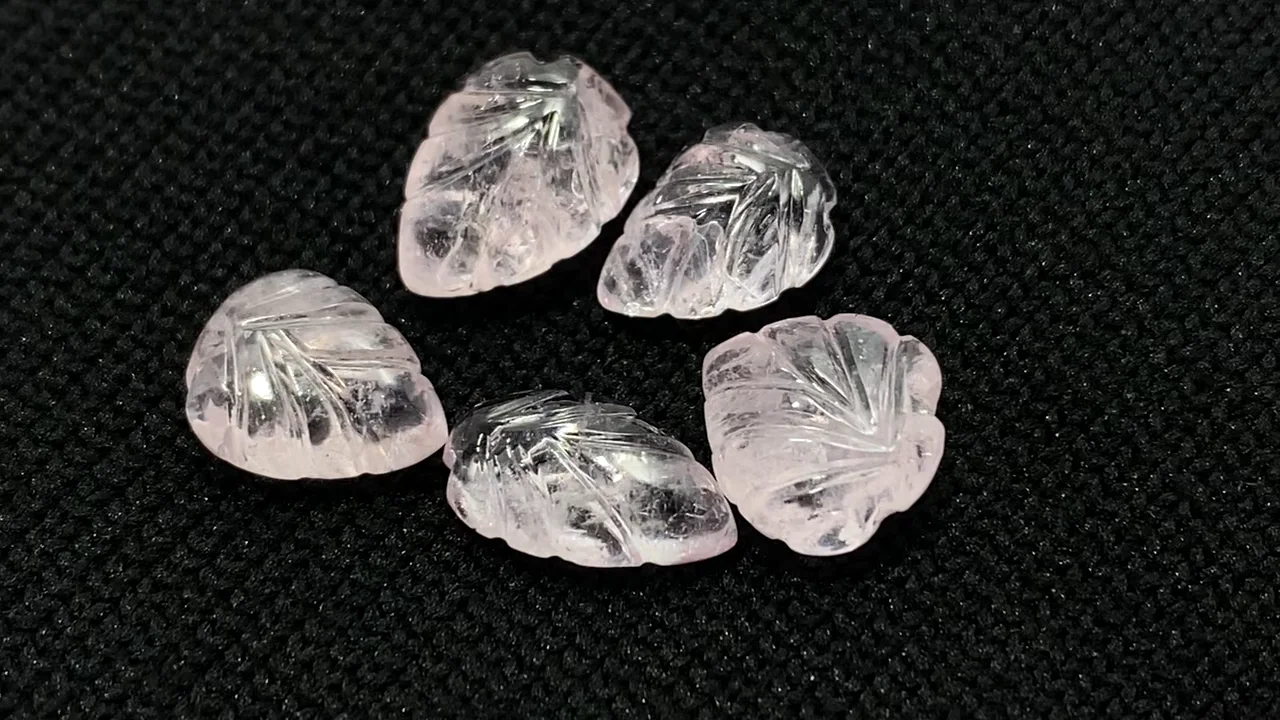 動画】【1点もの】モルガナイトAAA- 彫刻入りルース 5粒セット NO.7