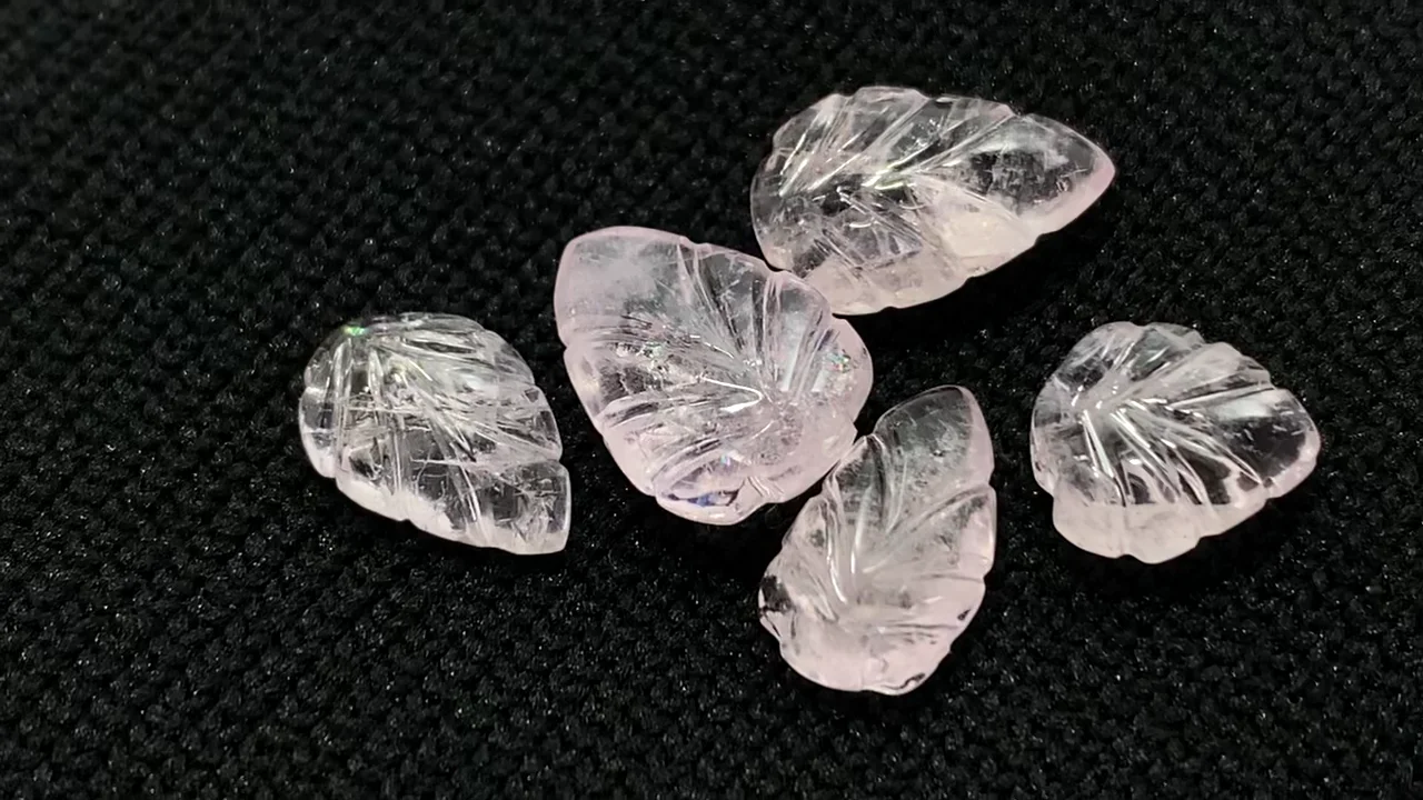 動画】【1点もの】モルガナイトAAA- 彫刻入りルース 5粒セット NO.10