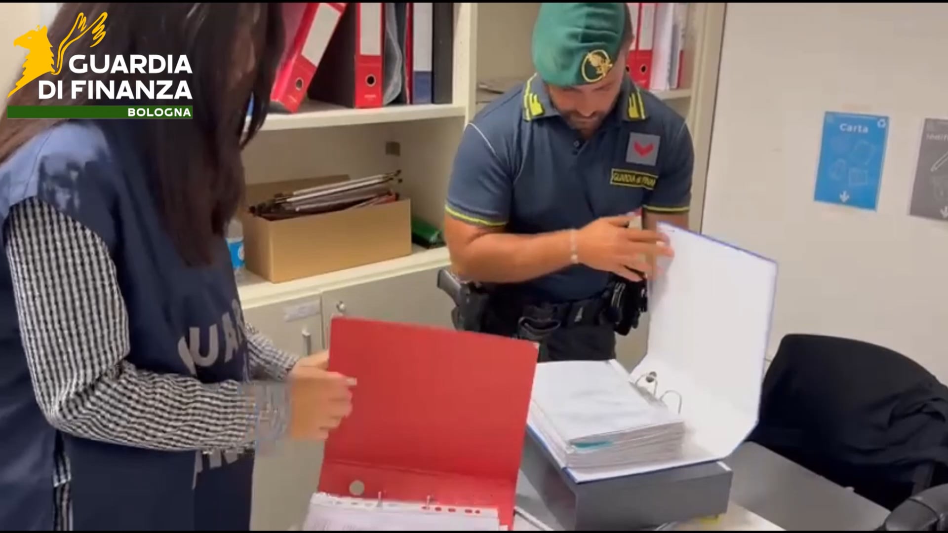 La guardia di finanza sgomina la rete dei “diplomifici”