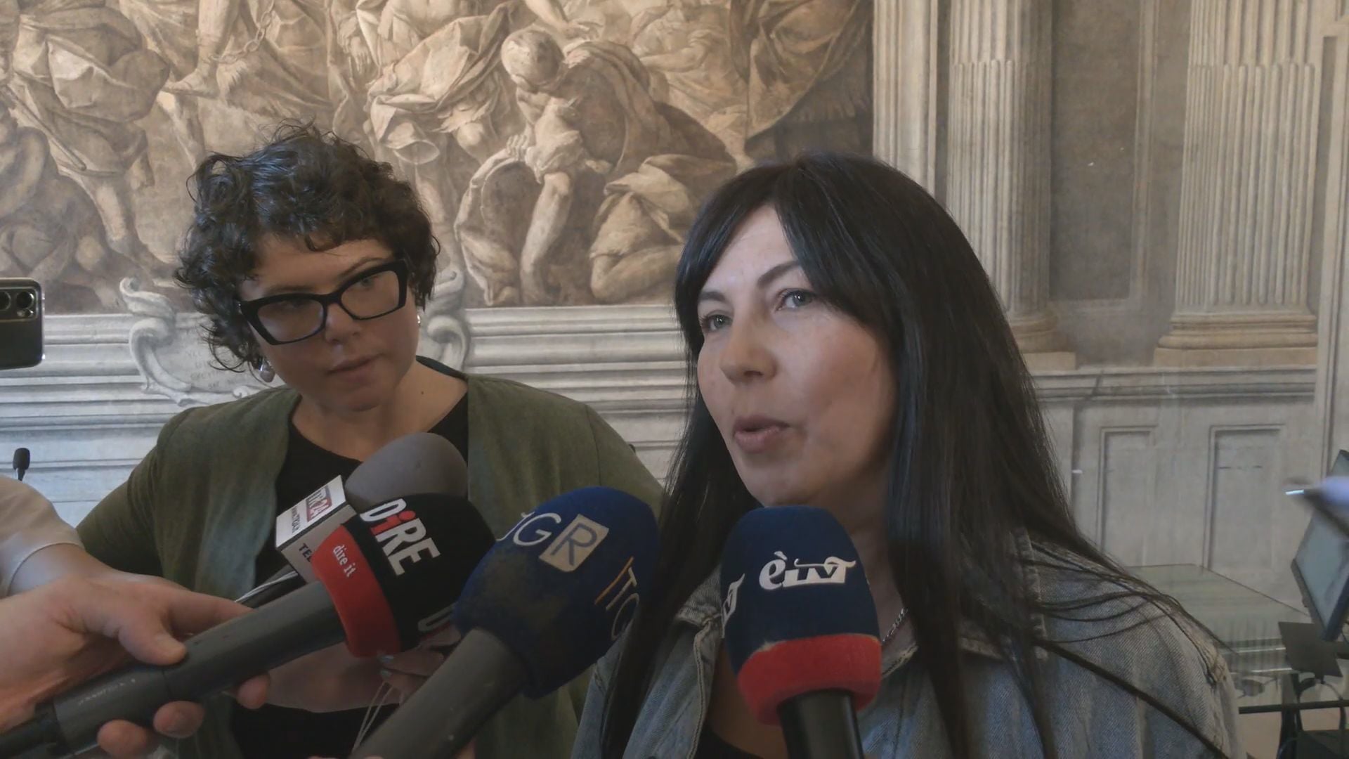 Le 14 famiglie ucraine con figli disabili in visita a Palazzo d’Accursio