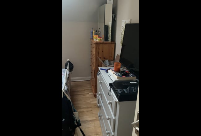 Available Now: Room in 5-Bed Flat, Canary Wharf Main Photo