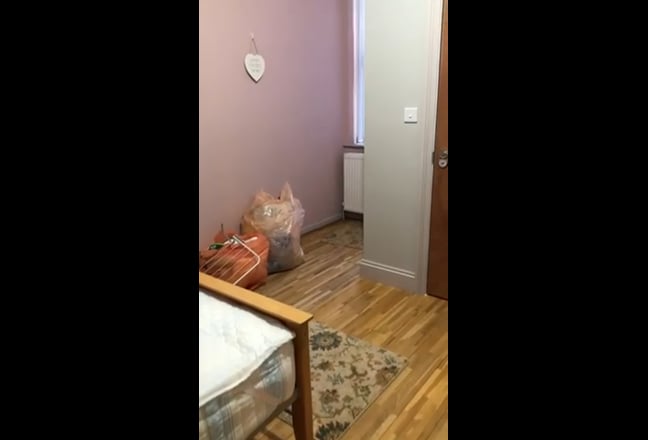 Studio Room to Let – East Ham Main Photo