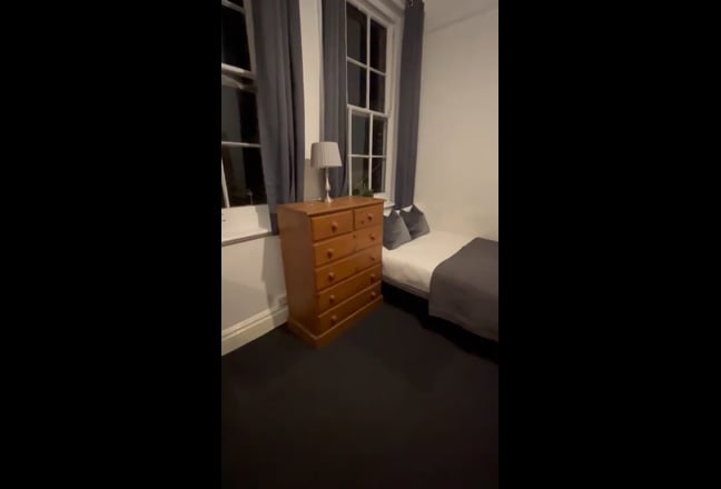 Bright & Furnished Double Room - Fishergate Main Photo