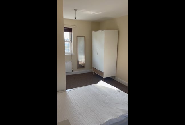 Video 1: En-suite