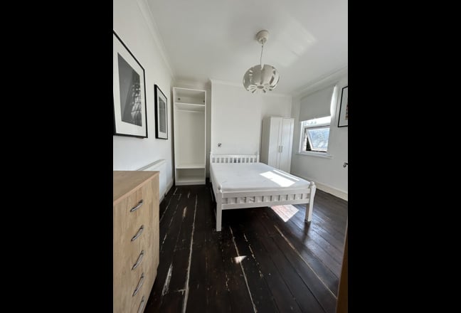 Victorian Room Retro   Main Photo