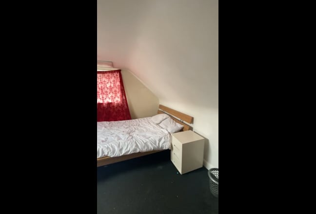 Room for rent HU5 area Salisbury Street  Main Photo