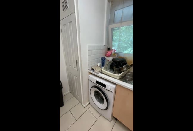 Double Room in Surrey Quays - All Bills Included Main Photo