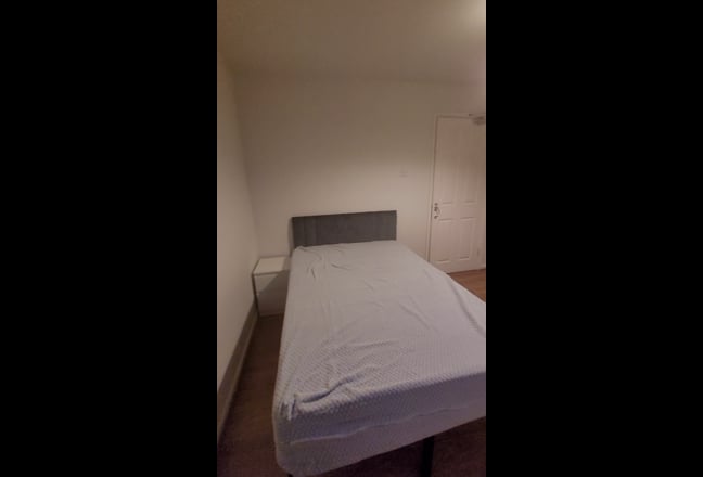 4 bed house near University of Salford Main Photo