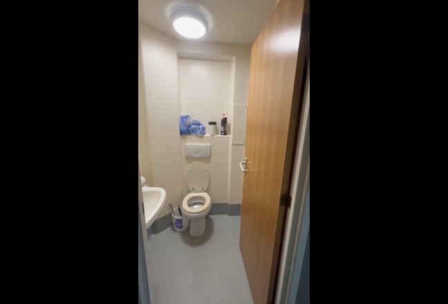 Room  Main Photo
