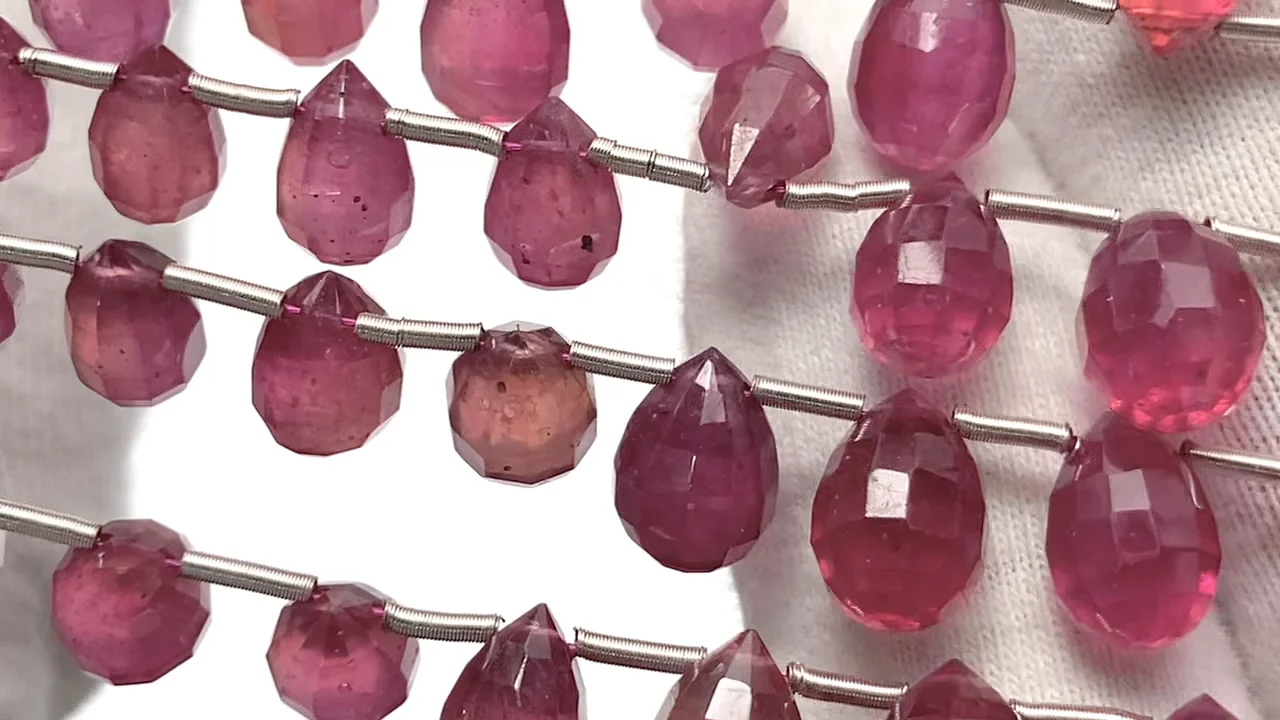 動画】宝石質ルビーAAA- ドロップカット 半連/1連(20粒