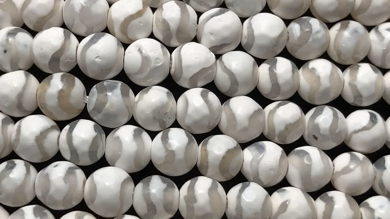 ホワイトアゲート スピンドルカット 6pcs ビーズ ホワイトアゲート スピンドルカット 6pcs ビーズ