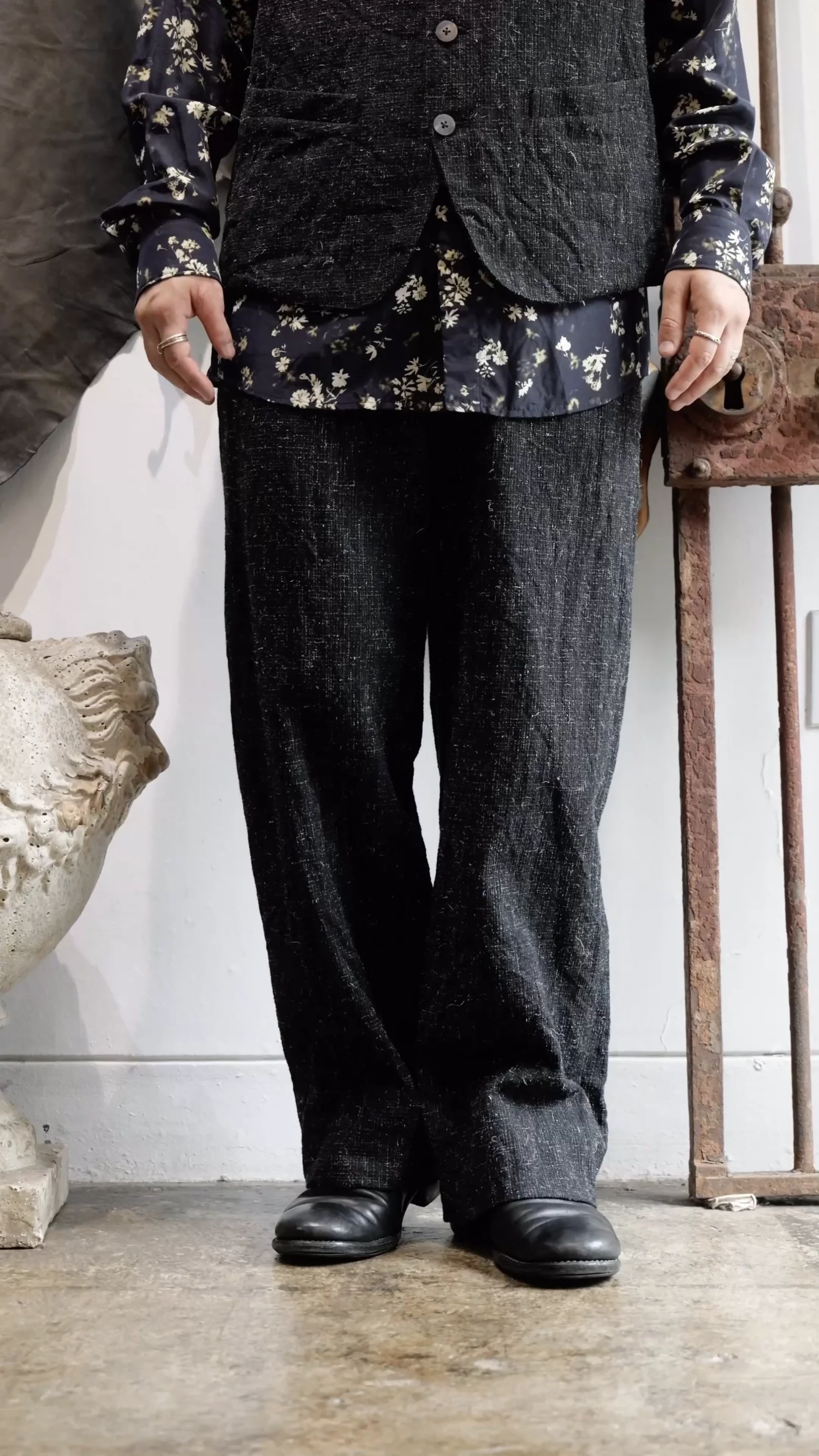 PANTS031. No Pleated Wide Pants Kasuri Gabardine. Black